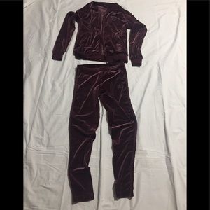 Adidas jogging suit